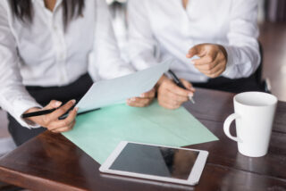 Na czym polega outsourcing kadrowo-płacowy?