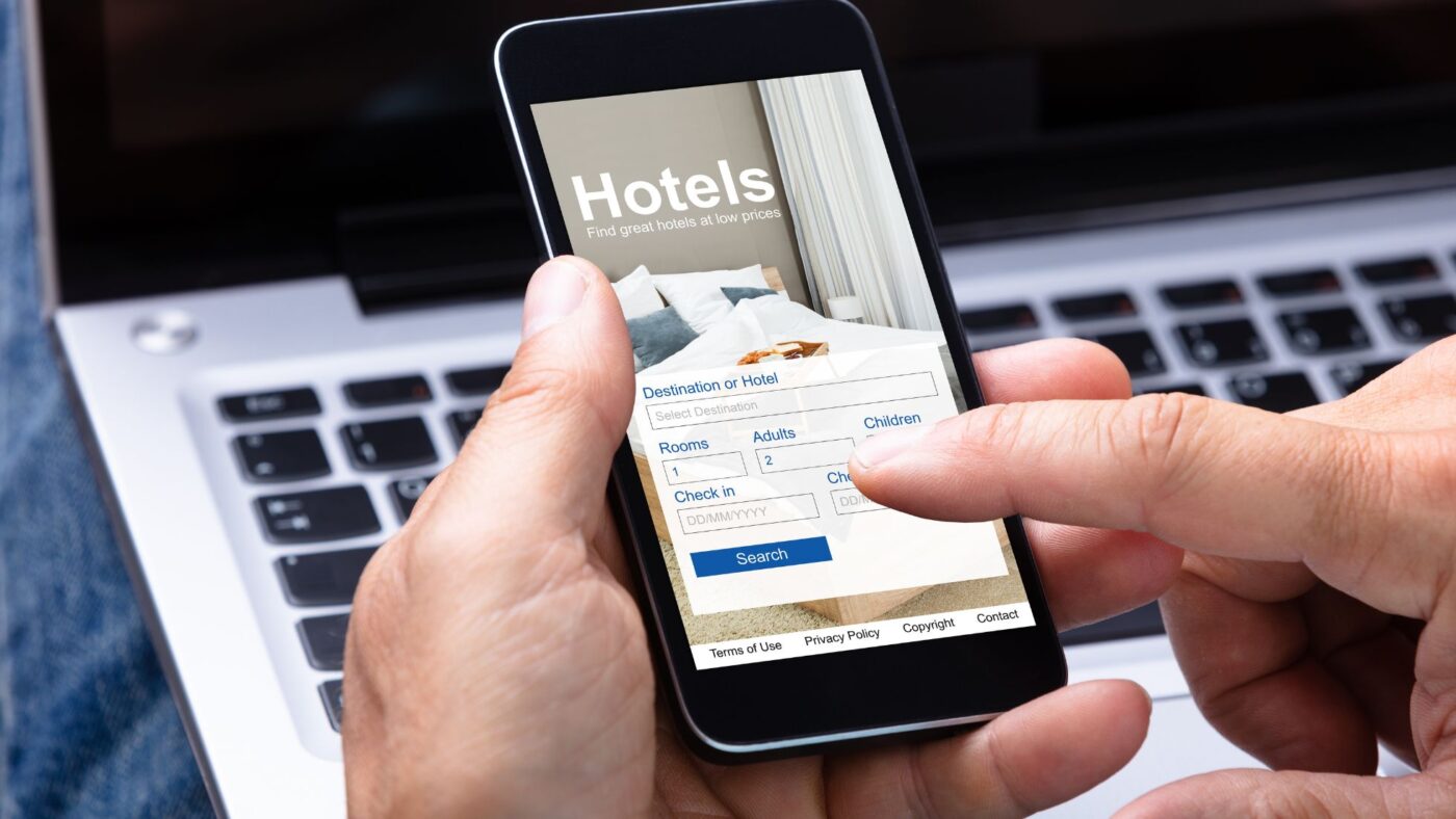 Booking kara UOKiK odbierz 40 zł rekompensaty – krok po kroku