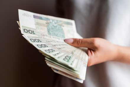 Pożyczki pozabankowe dla zadłużonych – czym są i jak funkcjonują?